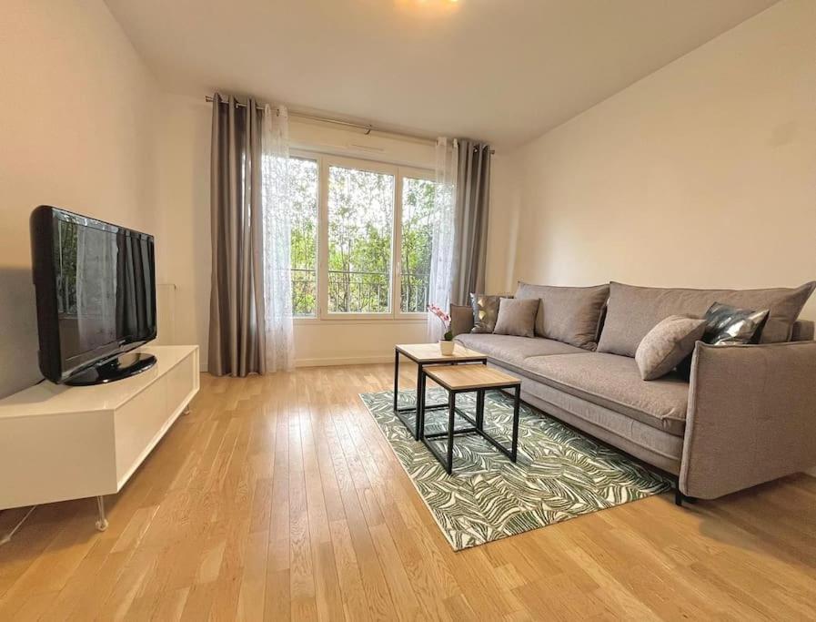 Entire Appartment, 2 Rooms Confortable At Créteil Dış mekan fotoğraf