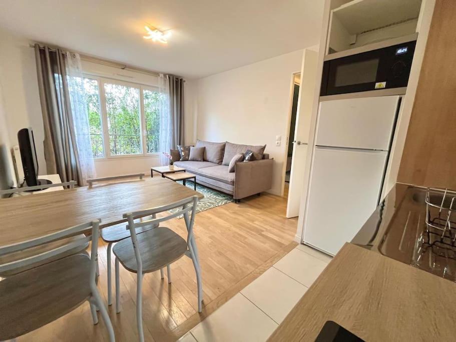 Entire Appartment, 2 Rooms Confortable At Créteil Dış mekan fotoğraf